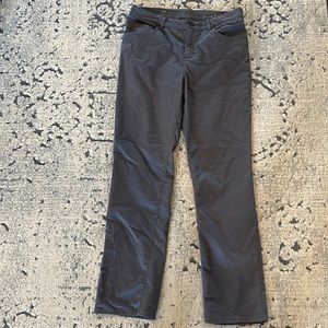 Nike golf pants, boys size XL. Dark gray.